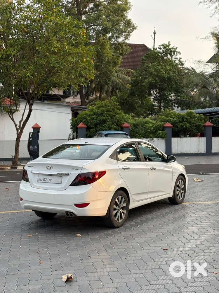 Hyundai Fluidic Verna 2013
