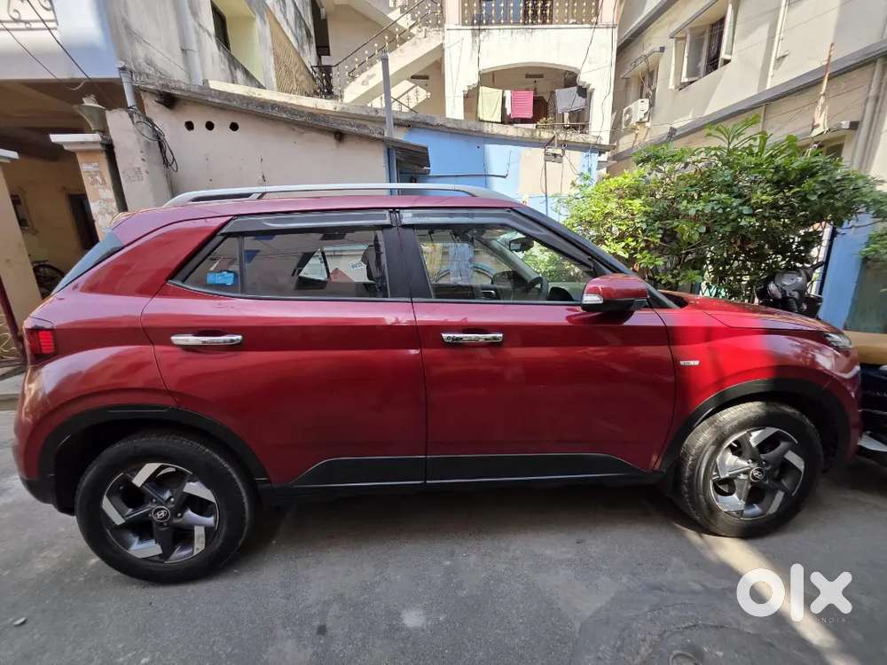 Hyundai Venue 2019 Petrol Well Maintained