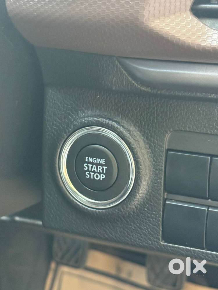 Maruti Suzuki Brezza 1.5 Zxi Cng Dual Tone, 2024, Cng & Hybrids