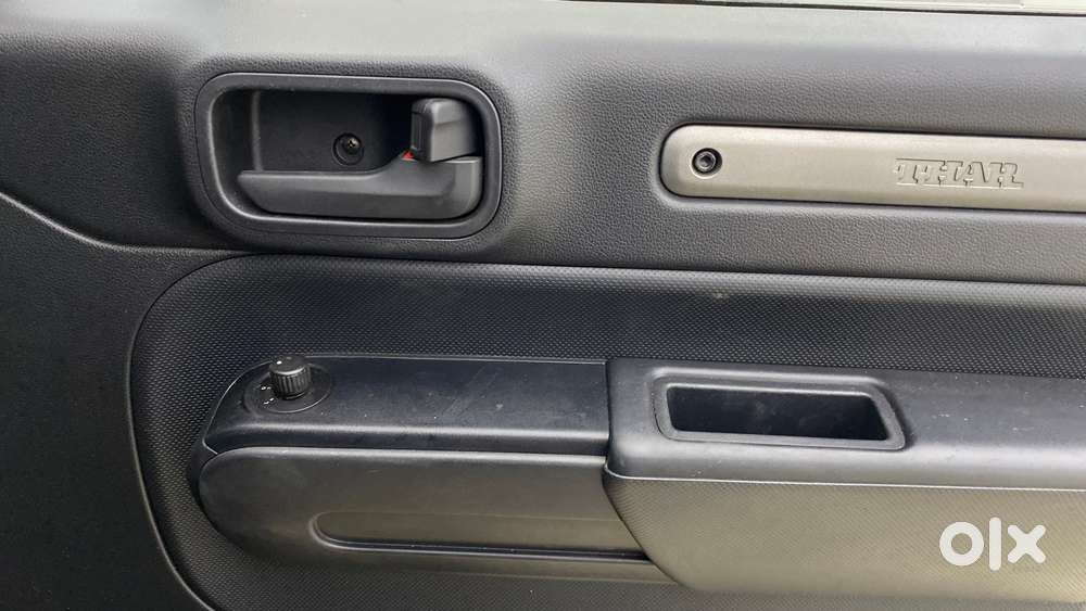 Mahindra Thar Lx 4-str Convertible At, 2021, Petrol