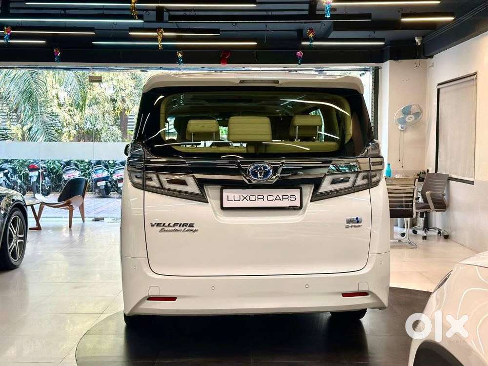 Toyota Vellfire 2.5 Hybrid, 2022, Petrol