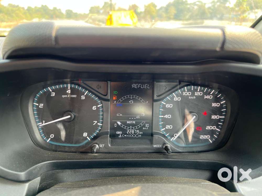 Tata Altroz Xz, 2022, Petrol