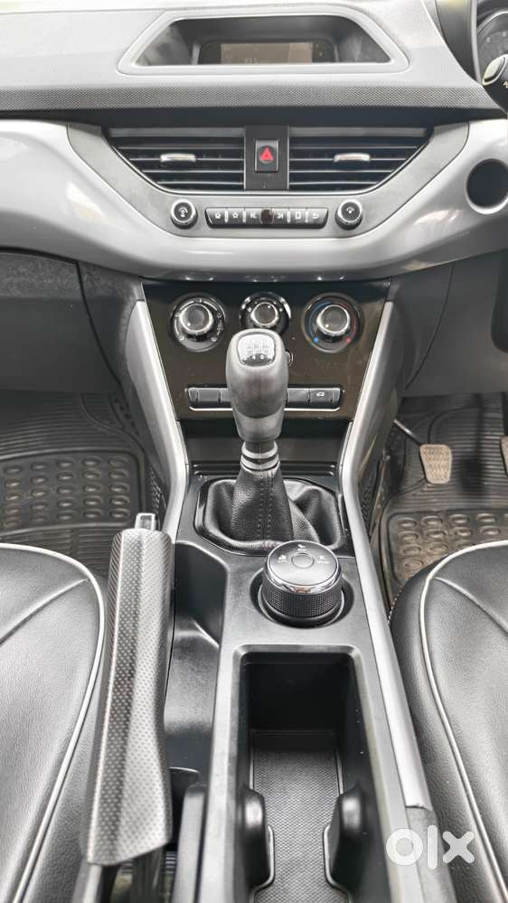 Tata Nexon 1.5 Revotorq Xm (s), 2021, Petrol