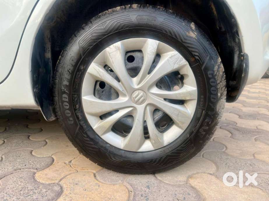 Maruti Suzuki Swift Vxi Ags, 2020, Petrol