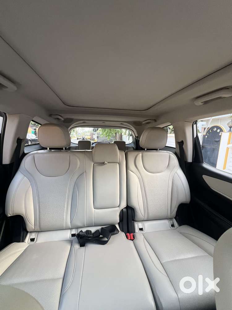 Mahindra Xuv700 2.2 Ax 7 Diesel At Str, 2022, Diesel