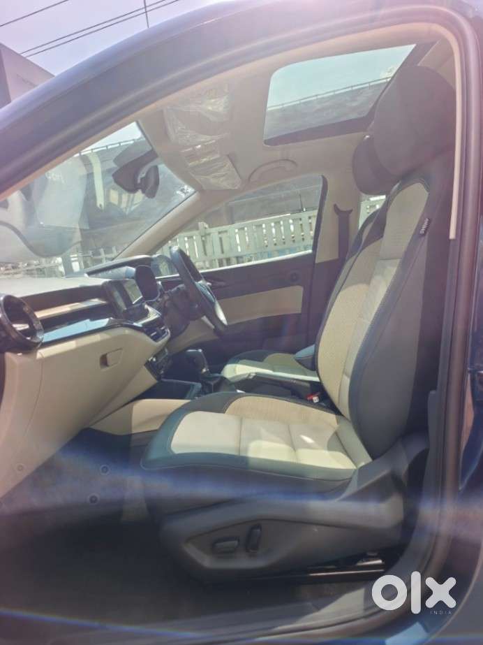 Skoda Slavia Style 1.0l Tsi At, 2025, Petrol