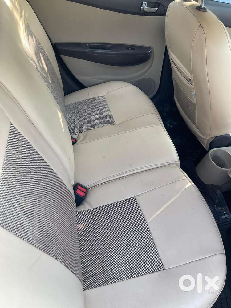 Hyundai I20 Cng & Hybrids Well Maintained