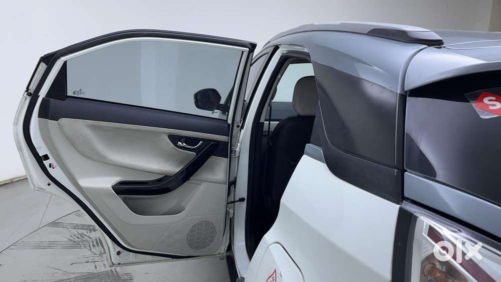 Tata Nexon 1.2 Revotron Xza Plus (o) Dual Tone, 2022, Petrol