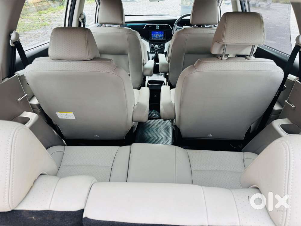 Mahindra Marazzo M8, 2018, Diesel