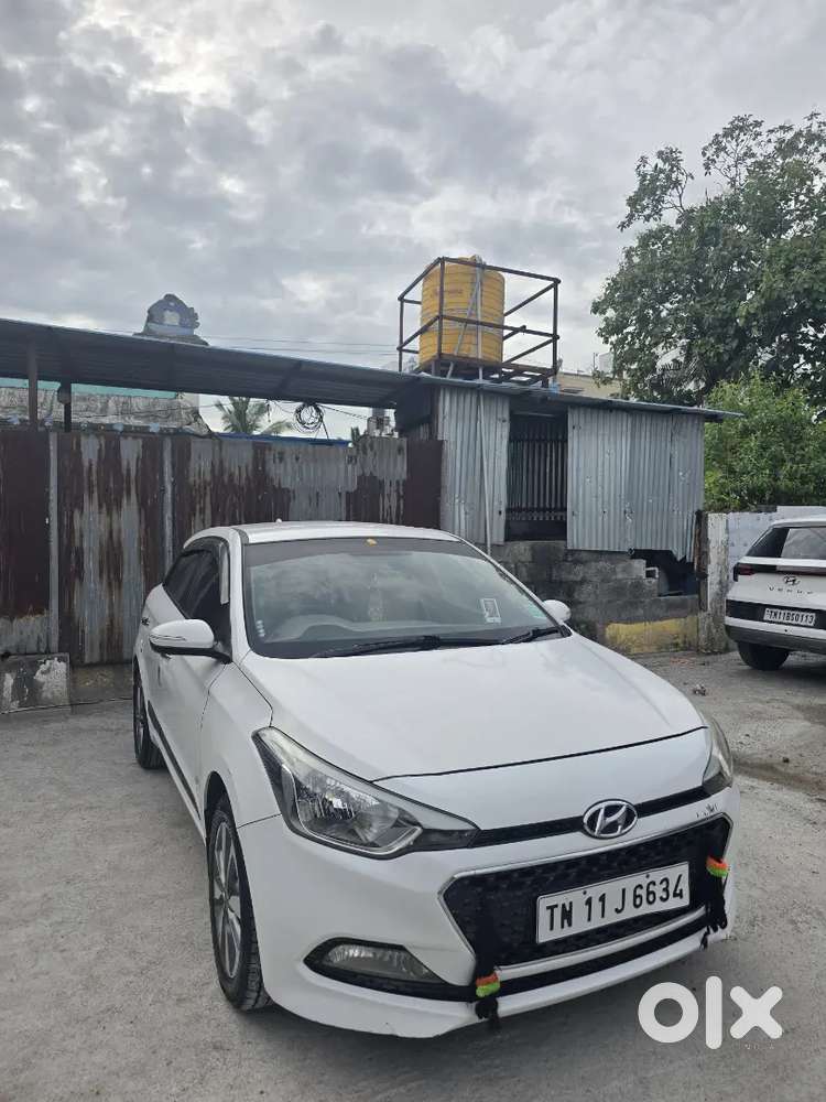 Hyundai Elite I20 2014 Petrol 120000 Km Driven