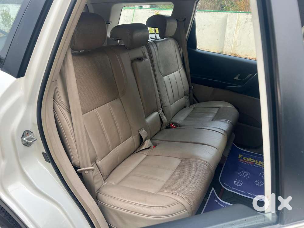 Mahindra Xuv500 2.2 W10, 2015, Petrol