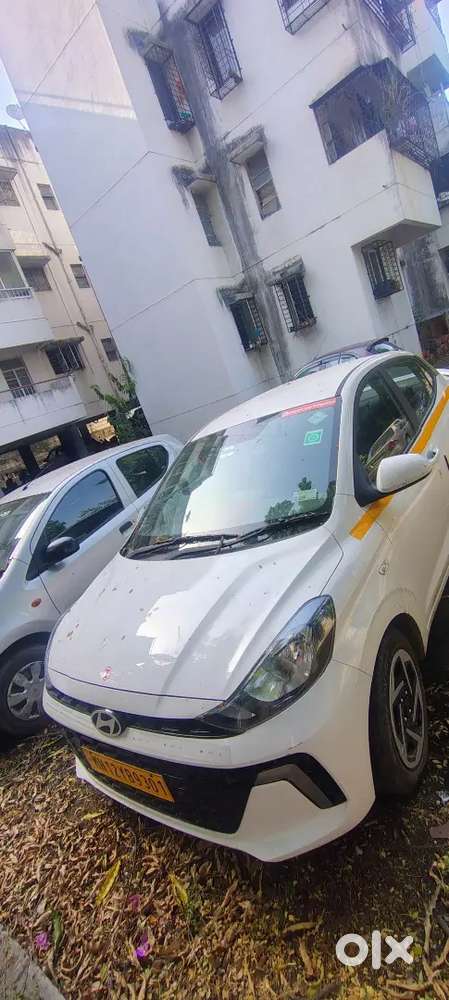 Hyundai Aura 2025 Cng & Hybrids 8000 Km Driven (yellow Number Plate)