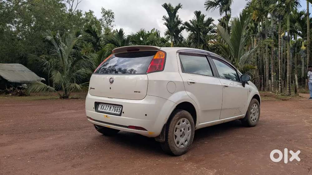 Fiat Grande Punto 2014 Diesel 16000 Km Driven