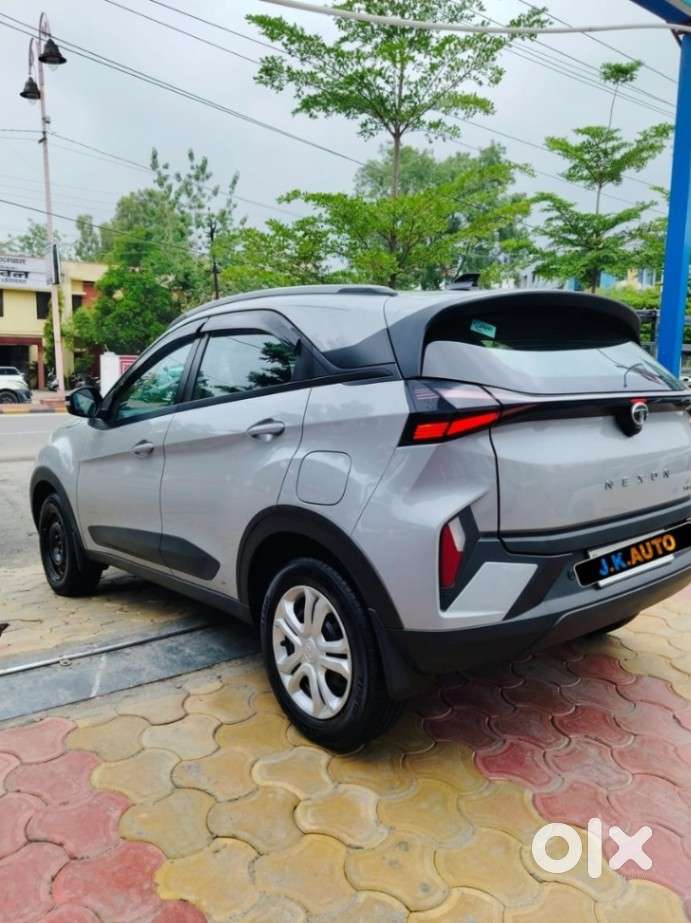 Tata Nexon Fearless Plus (ps) 1.2 Icng 6mt Red Dark Edition, 2025, P..