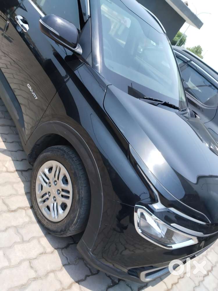 Kia Carens Gravity Edition ( Sunroof)