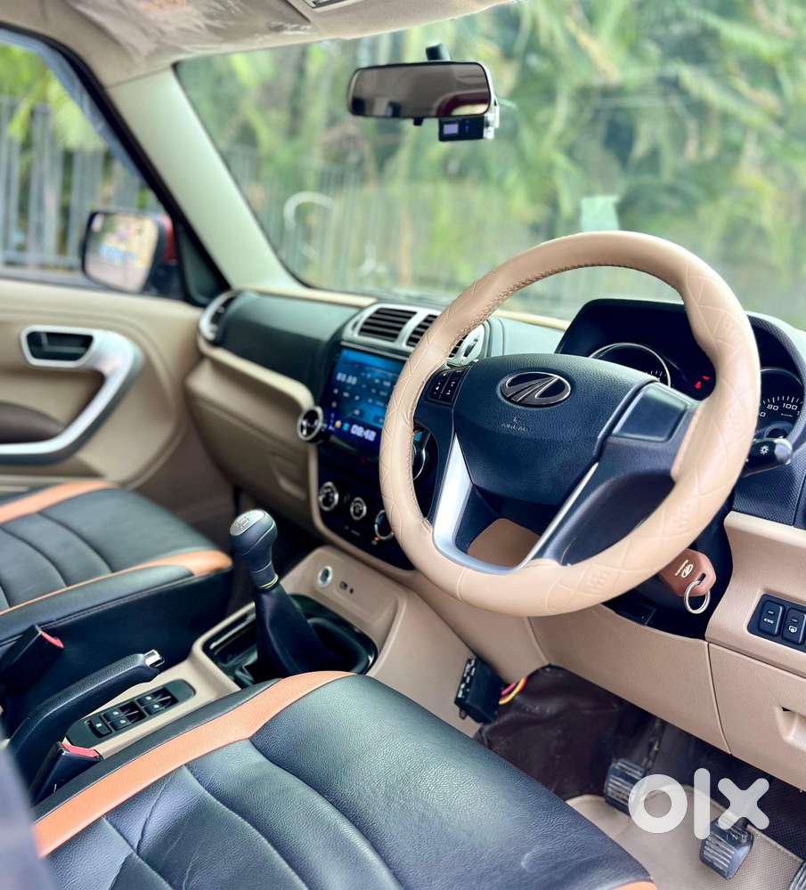 Mahindra Tuv 300 Mhawk100 T8 Dual Tone, 2017, Diesel