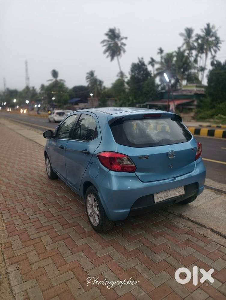 Tata Tiago, 2016, Petrol