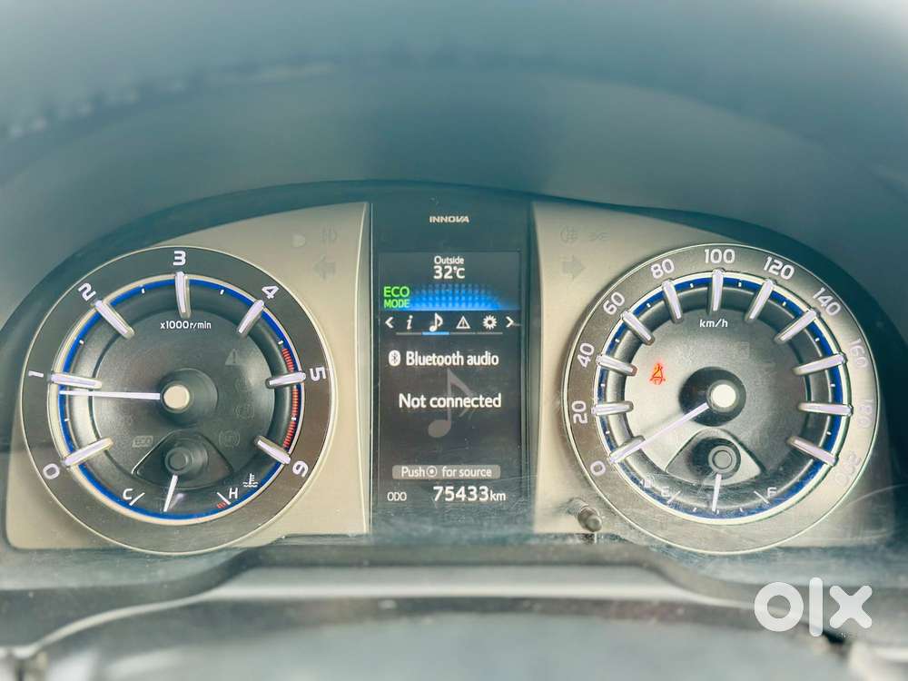 Toyota Innova Crysta 2.4 V, 2017, Diesel