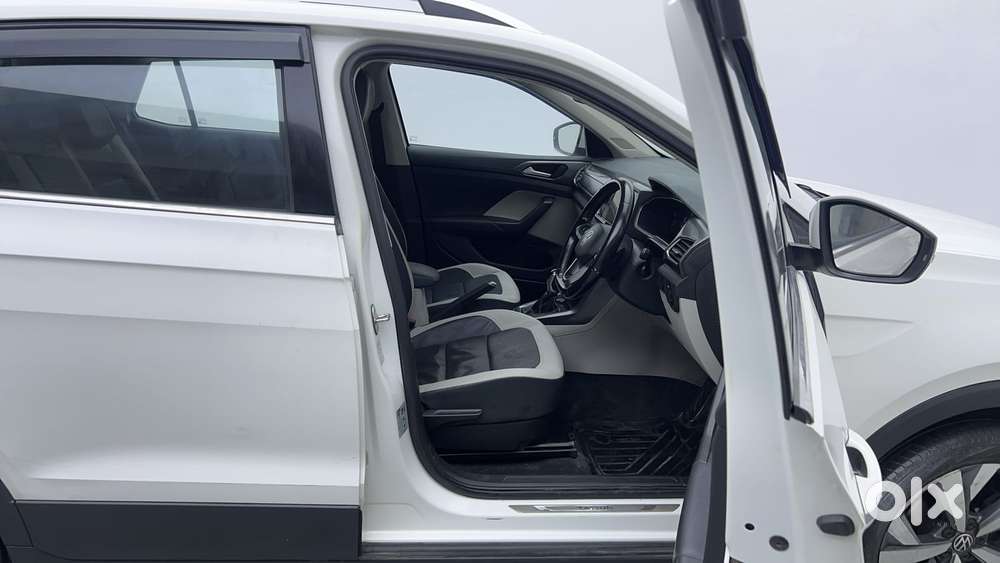 Volkswagen Taigun Topline 1.0 Tsi At (electric Seats), 2021, Petrol