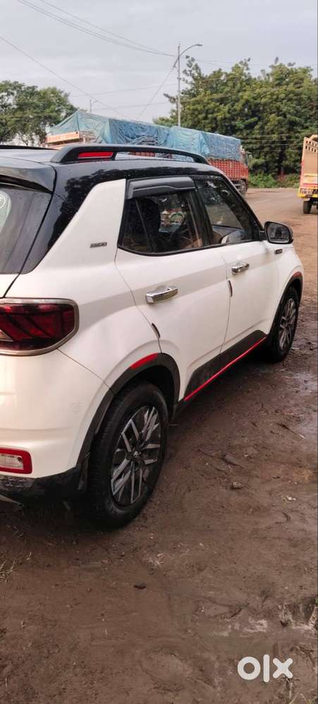 Hyundai Venue Diesel 2021