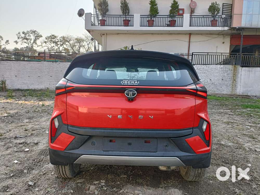 Tata Nexon, 2023, Petrol