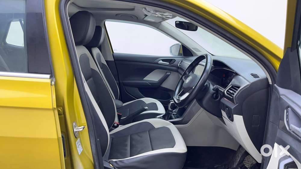 Volkswagen Taigun Topline 1.0 Tsi At (electric Seats), 2022, Petrol