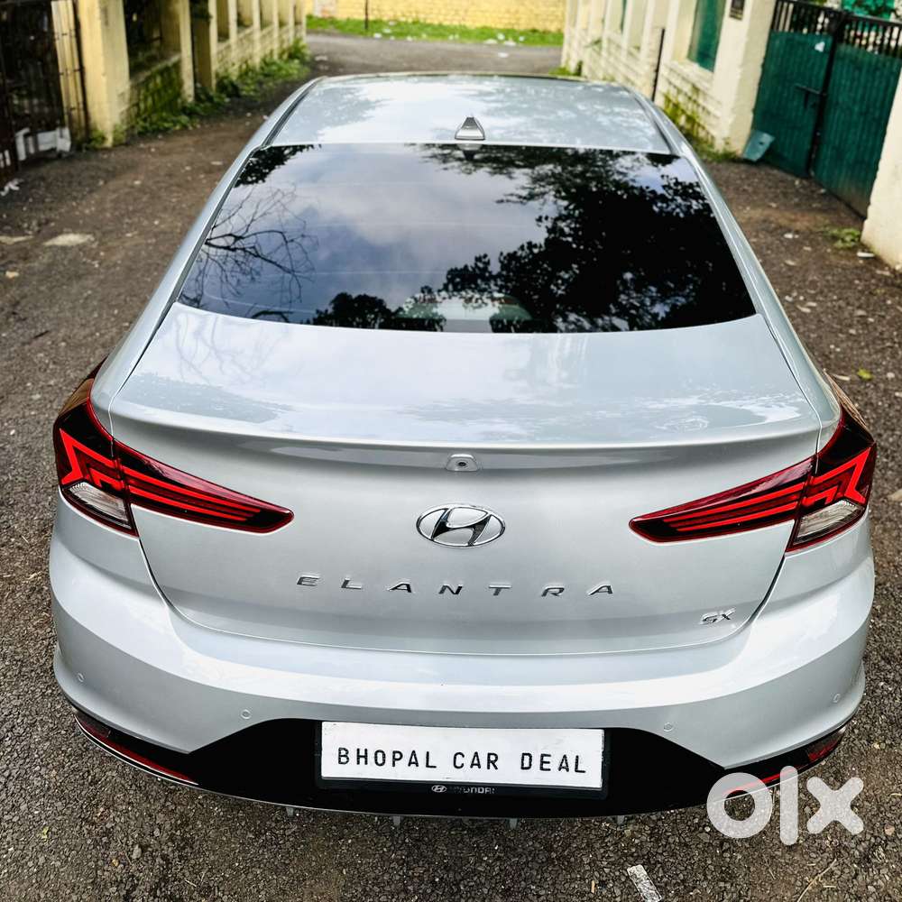 Hyundai New Elantra, 2022, Petrol