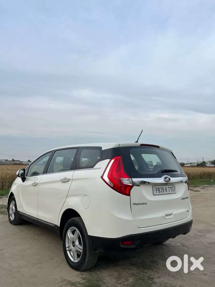 Mahindra Marazzo M6, 2019, Diesel