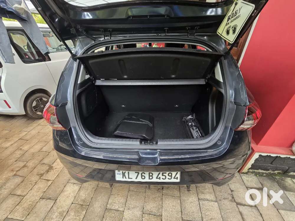 Hyundai I20 Asta Imt 2021 Petrol 25000 Km Driven