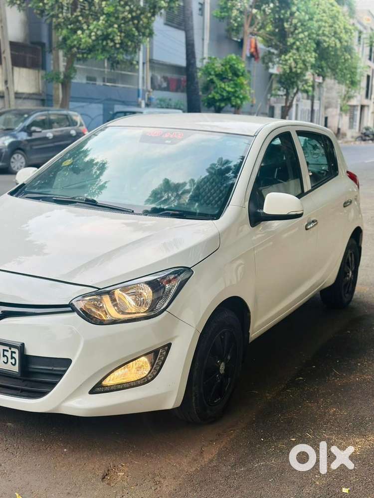 Hyundai I20 2012 Petrol 80000 Km Driven