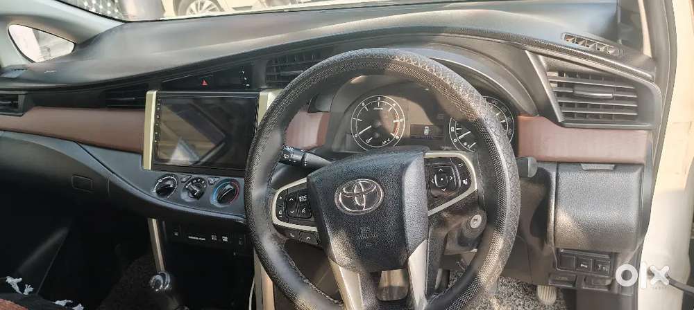 Toyota Innova Crysta 2016