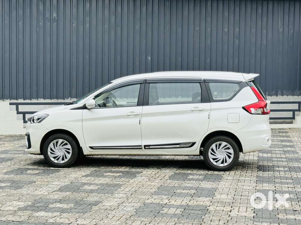 Maruti Suzuki Ertiga Vxi At Petrol, 2021, Petrol