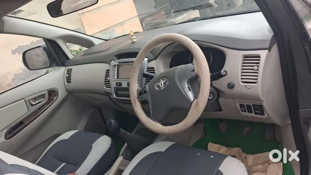 Toyota Innova Diesel 2012 Suv