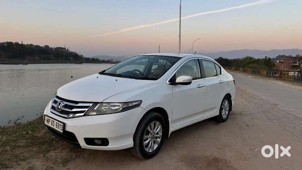 Honda City 2013 Petrol Well Maintained With Sunroof