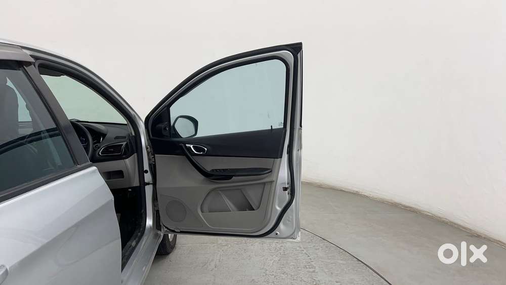 Tata Tiago Xz, 2018, Petrol