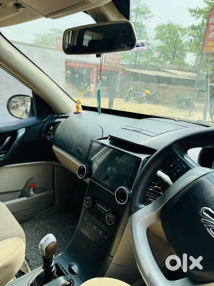 Mahindra Xuv500 2015 Diesel 75000 Km Driven