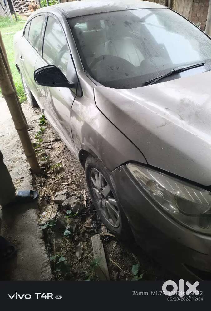 Renault Fluence 2014 Petrol 76000 Km Driven