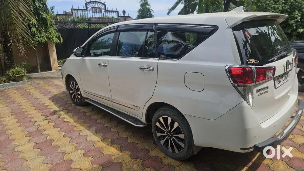 Toyota Innova Crysta 2022