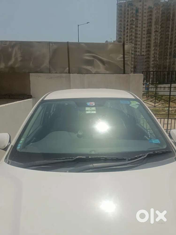 Hyundai Aura Comercial