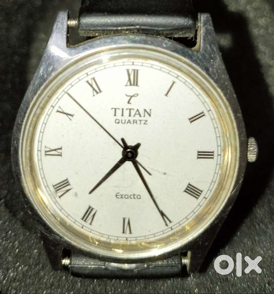 Vintage 1980s Titan Exacta Roman Number Working Condition Rare
