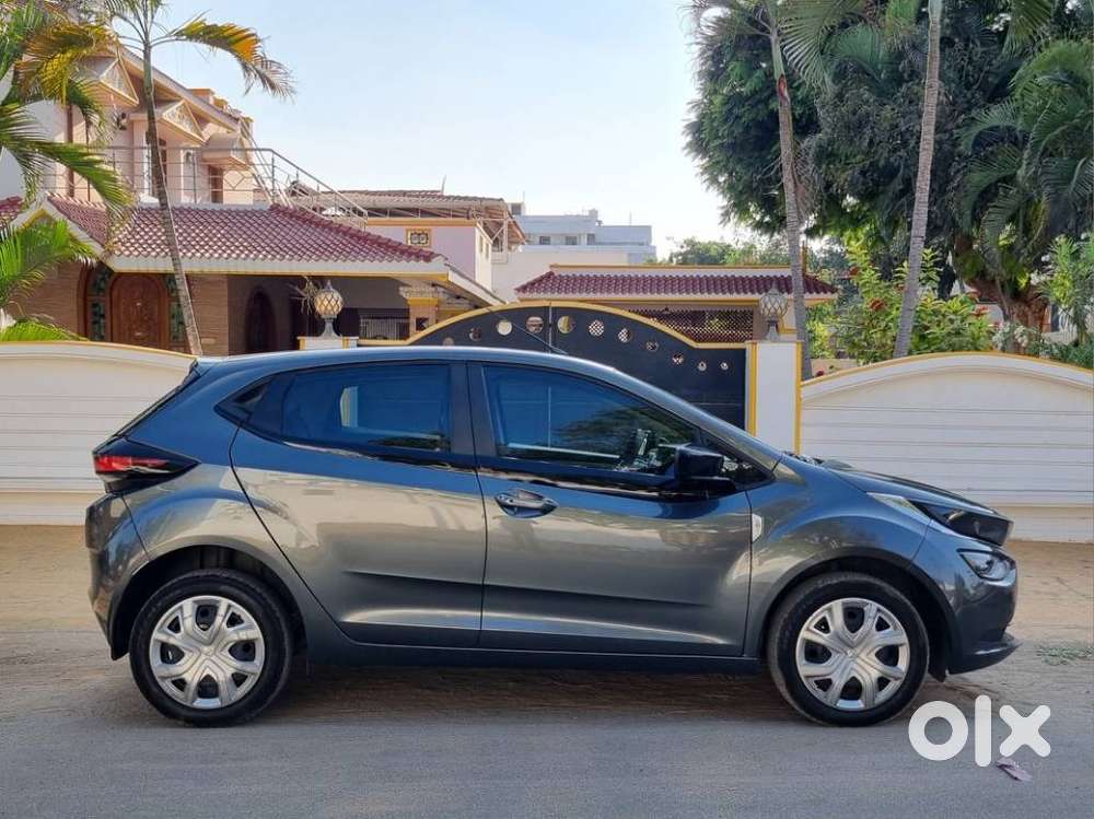 Tata Altroz 1.2 Xt, 2023, Petrol