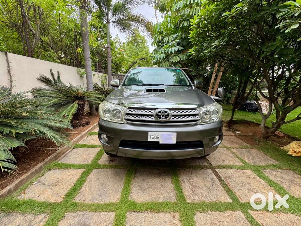 Toyota Fortuner Diesel 2011
