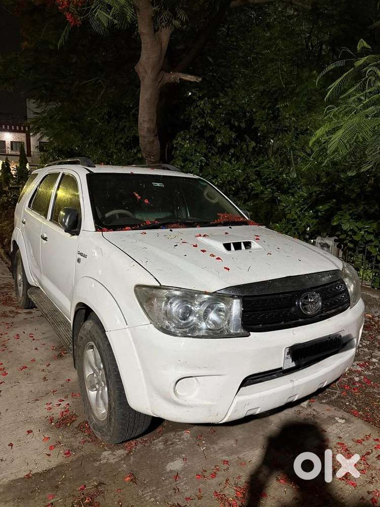 Toyota Fortuner 2010 Well Maintained