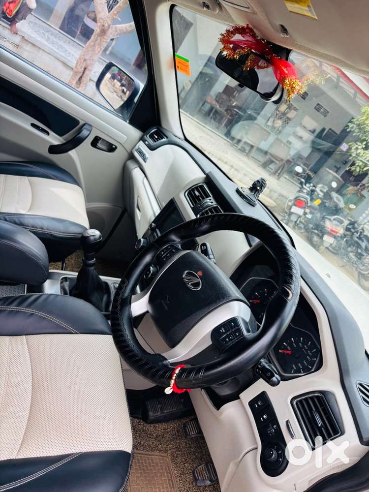 Mahindra Scorpio Captain Seat