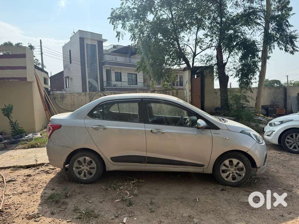 Hyundai Xcent 2015 Diesel Well Maintained
