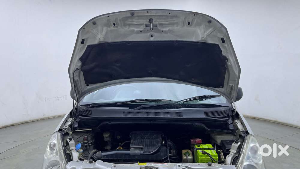 Maruti Suzuki Ritz Vxi, 2013, Petrol
