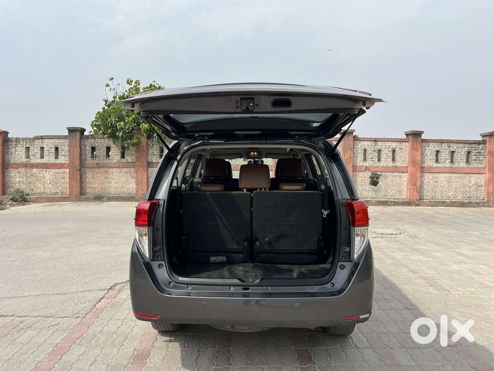 Toyota Innova Crysta 2.7 Zx At, 2017, Petrol