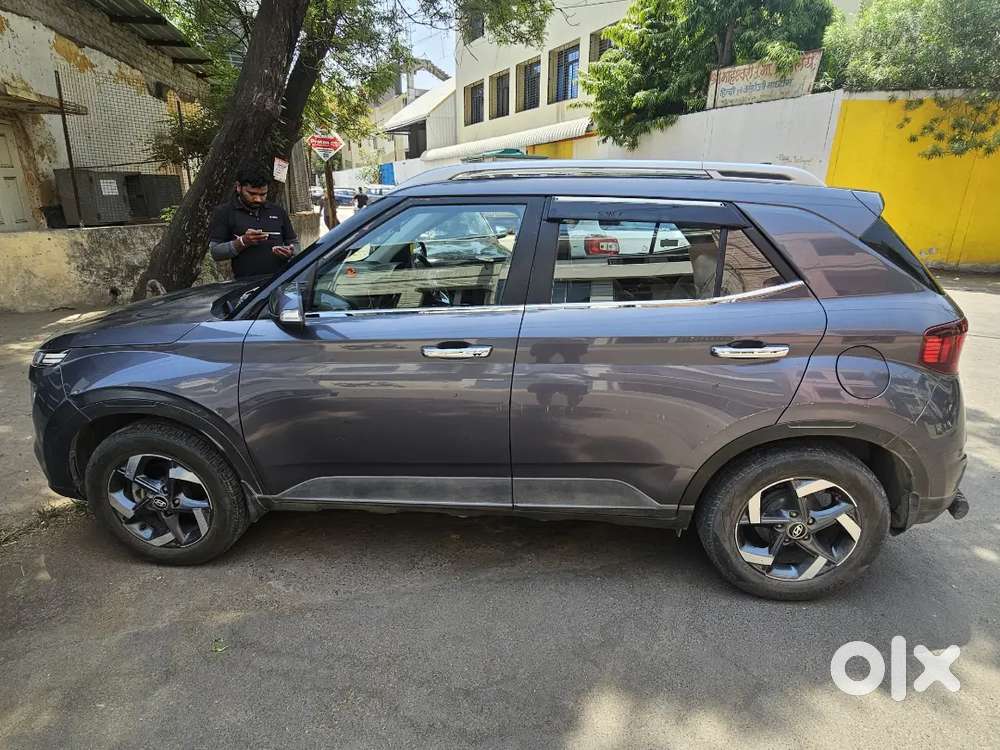 Hyundai Venue Top Model Automatic Less Driven