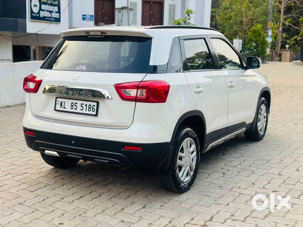 Maruti Suzuki Brezza 1.5 Vxi Smart Hybrid, 2021, Petrol