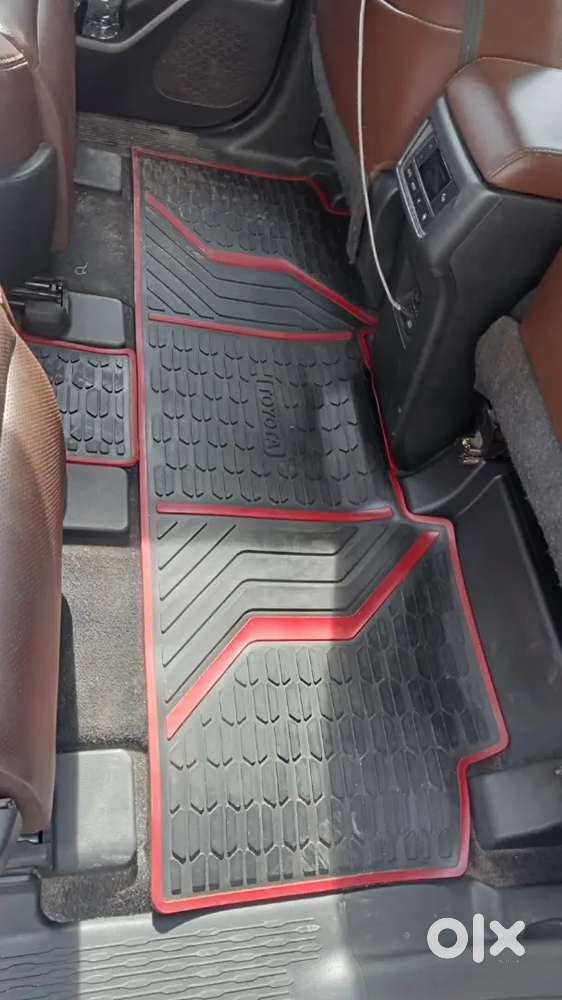 Toyota Innova Hycross 2023